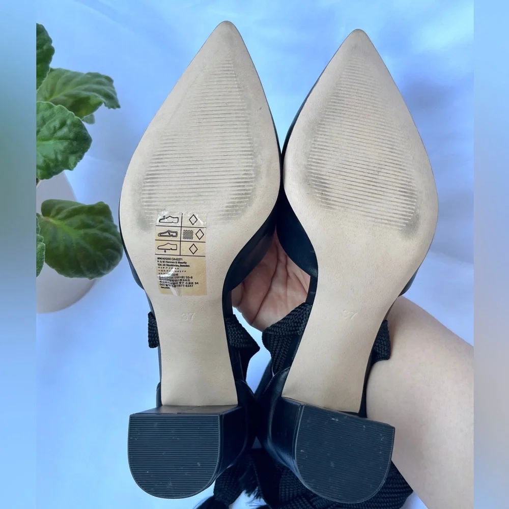 H&M | Black Tie-Up Block Heels - Picture 15 of 16